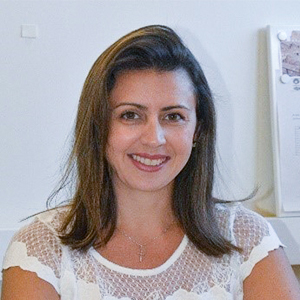 Profa. Dra. Ligiana Pires Corona